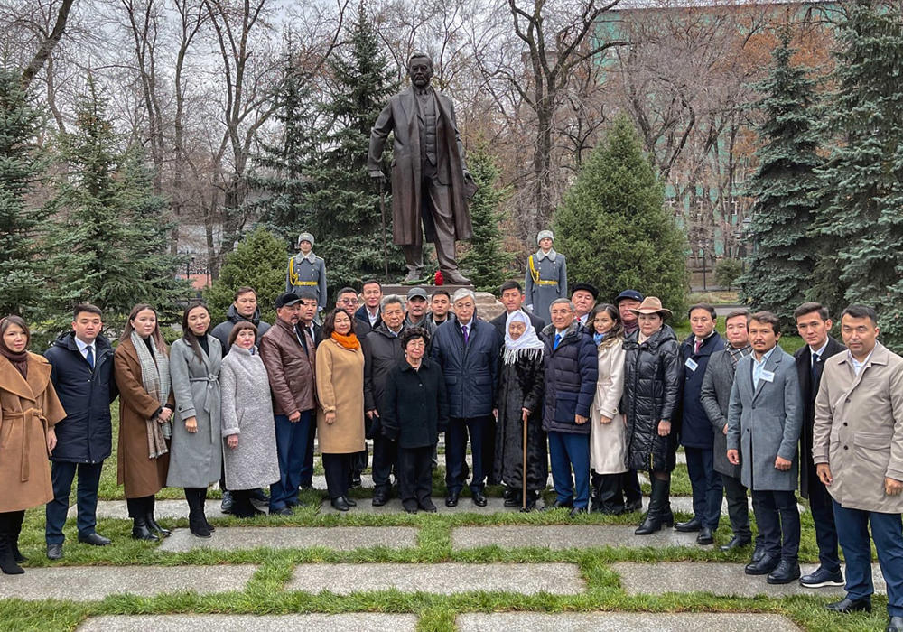 President unveils monument to Akhmet Baiturssynov in Almaty. Images | akorda.kz