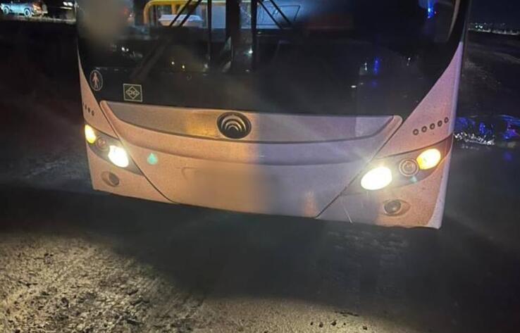 Водитель автобуса насмерть сбил пешехода на трассе Атырау - Индер