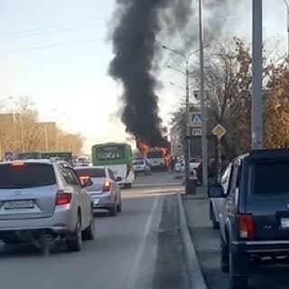 В Семее загорелся автобус 