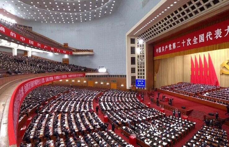 Вместе с народом и в интересах народа Китай построит социалистическую державу