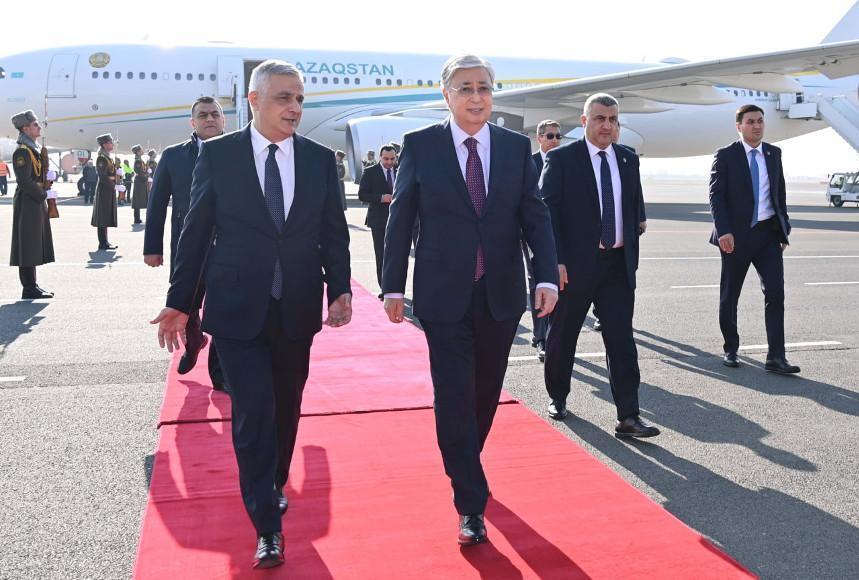 Tokayev pays working visit to Yerevan