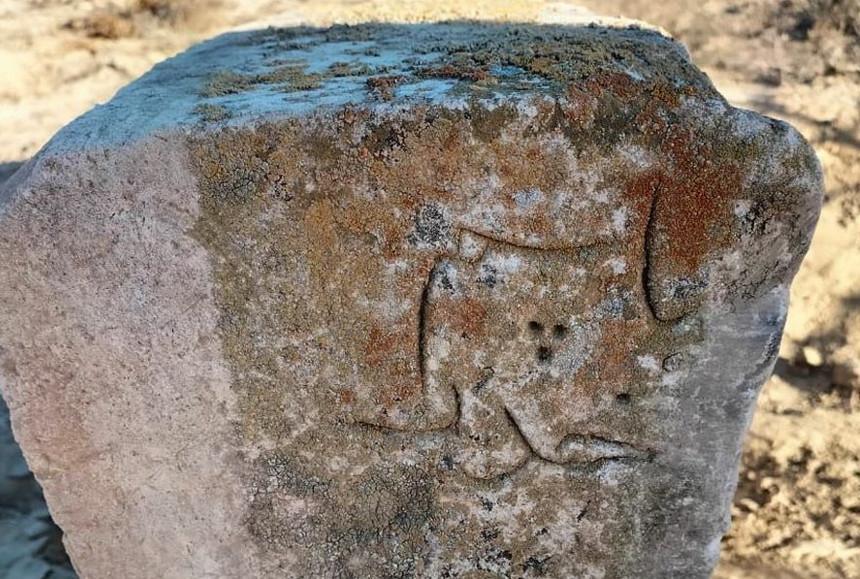 Oil workers discover ancient tomb near Aktau