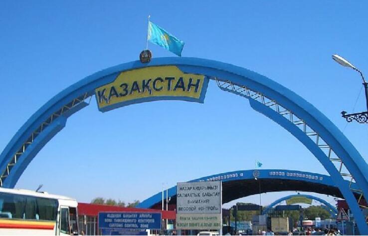 Президент Казахстана предложил расширить пропускную способность на пограничных переходах с Россией 