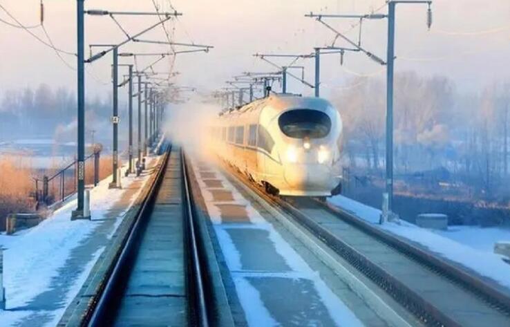 В Китае отмечают десятилетие открытия первой в мире высокоскоростной железной дороги в регионе с суровым климатом 