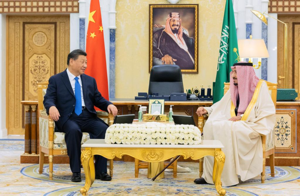 Си Цзиньпин провел встречу с королем Саудовской Аравии. Фото: russian.news.cn