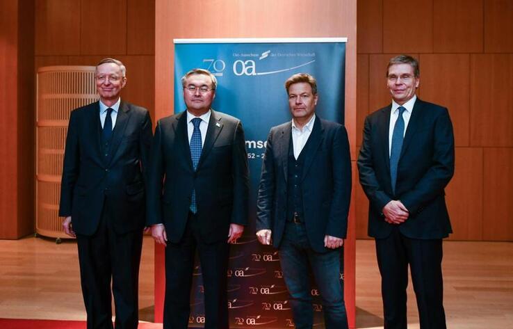 Kazakh FM pays visit to Germany