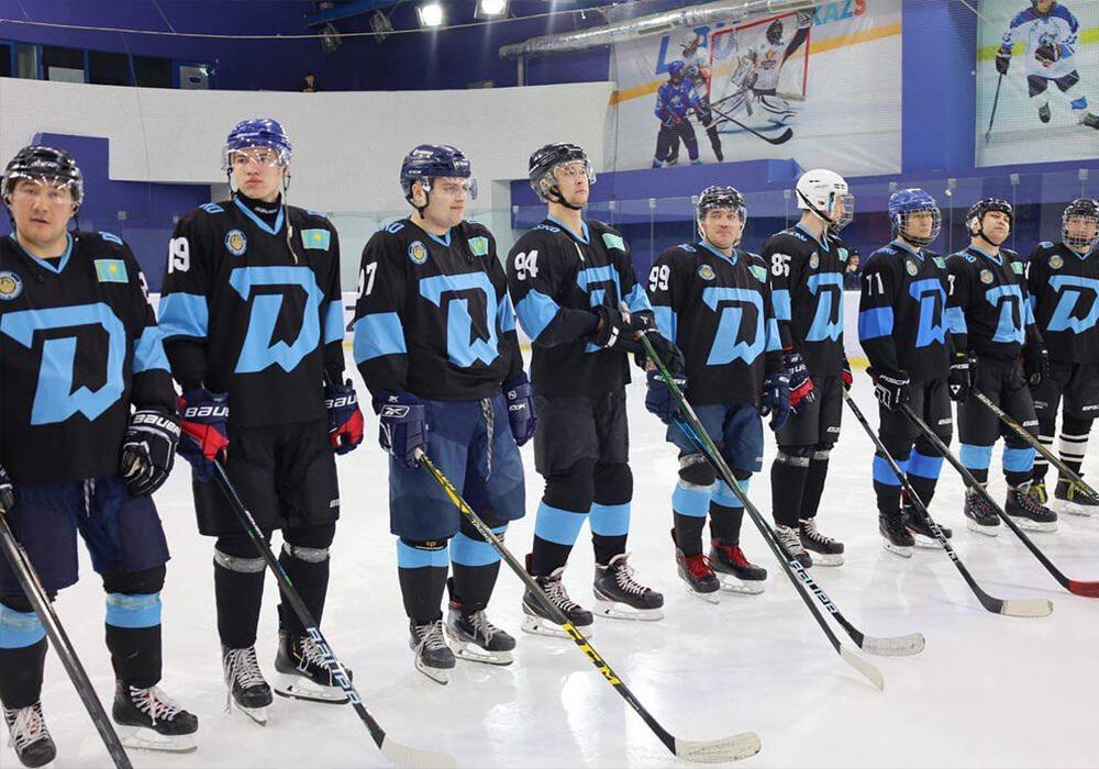 ҚР ТЖ министрінің кубогына шайбалы хоккейден турнирдің ашылуы өтті. Сурет: МЧС РК