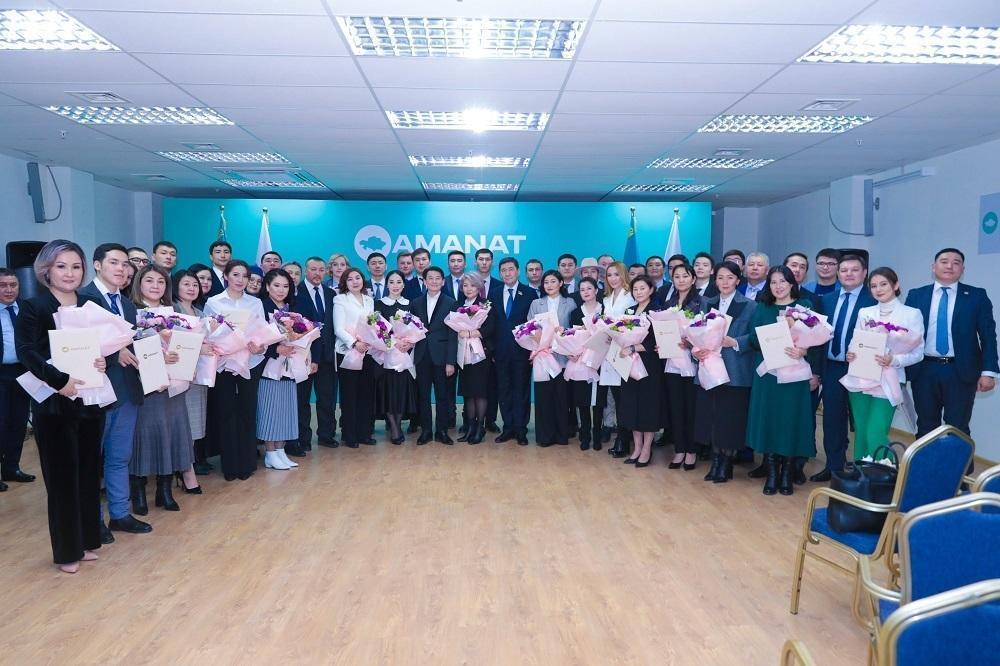 Жыл басынан бері 29 мыңнан астам адам AMANAT партиясының қатарына қосылды. Сурет: AMANAT