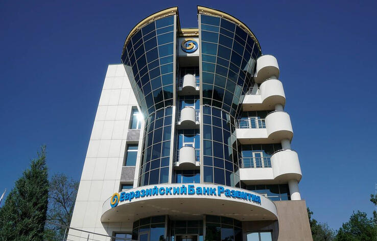 Казахстан привлек наибольший объем инвестиций среди стран СНГ 