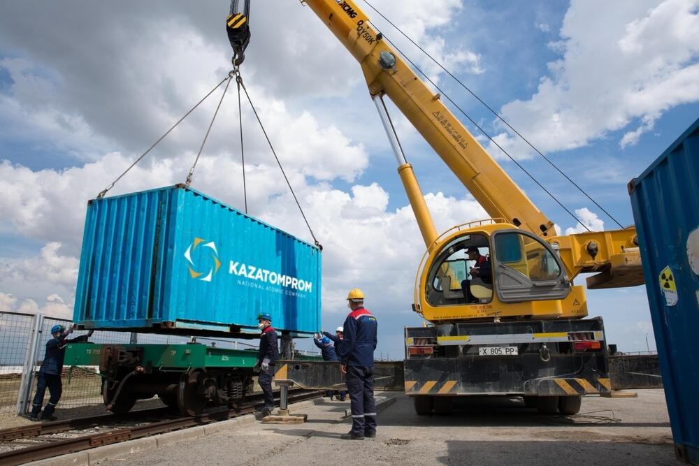 Казатомпром осуществил поставку урана через Транскаспийский международный транспортный маршрут