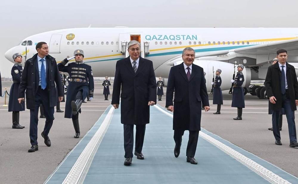 Президент Касым-Жомарт Токаев прибыл с государственным визитом в Узбекистан. Фото: Акорда