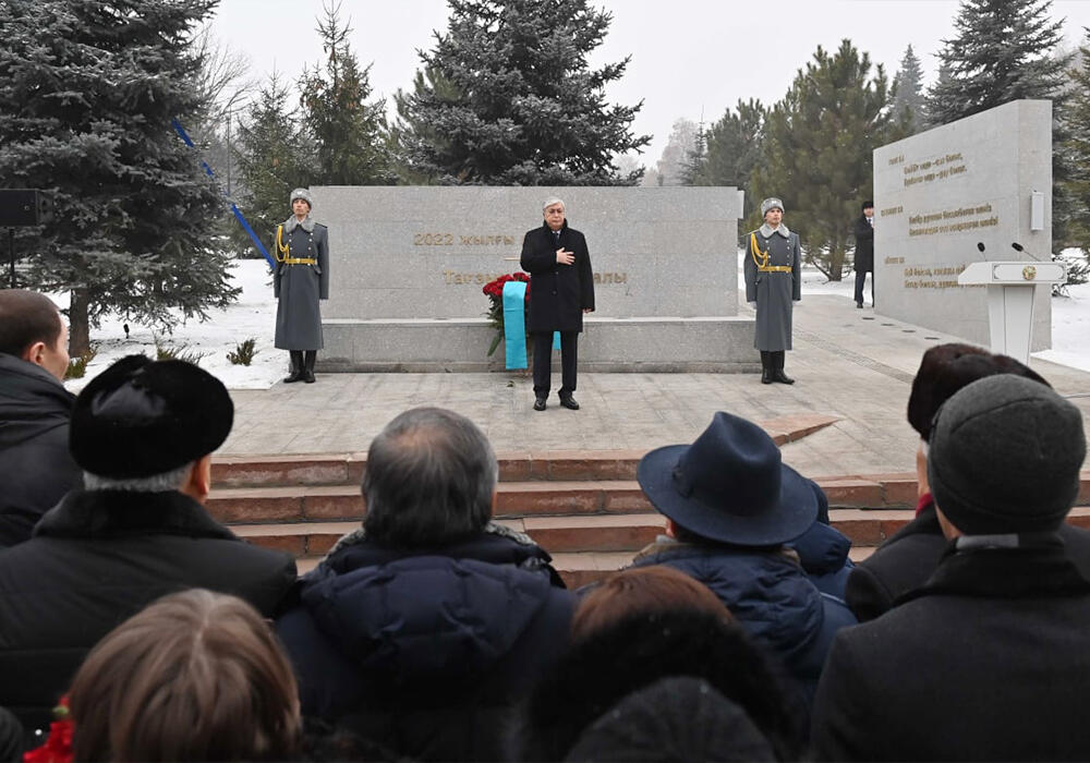 Президент Токаев открыл мемориал жертвам январской трагедии в Алматы. Фото: telegram/БОРТ №1