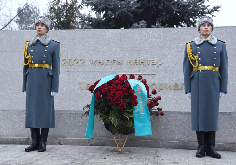 Президент Токаев открыл мемориал жертвам январской трагедии в Алматы. Фото: telegram/БОРТ №1