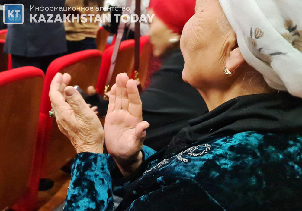 В Казахстане женщины будут выходить на пенсию в 61 год 