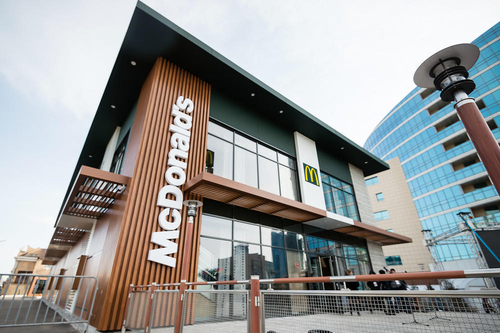 Бренд McDonald’s официально прекращает работу в Казахстане