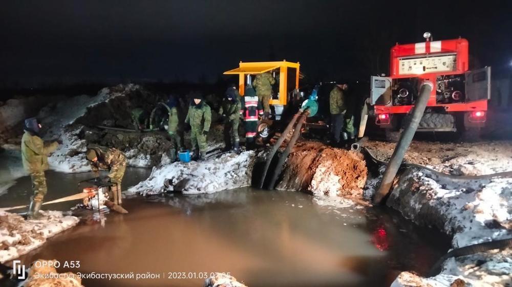 В Экибастузе идет ликвидация последствий аварии на водопроводе