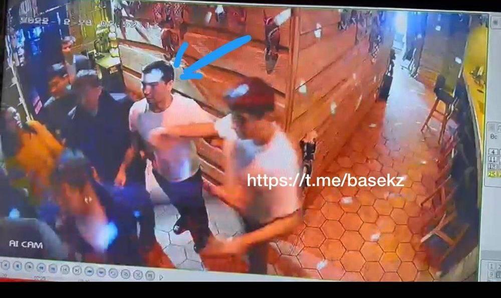 В полиции прокомментировали видео драки с участием сыновей олигархов . Фото: скриншот