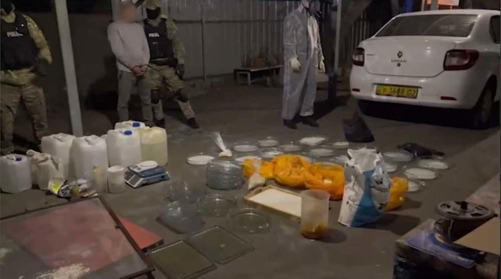 Алматыда есірткі зертханасы жойылып, 100 кг "синтетика" тәркіленді