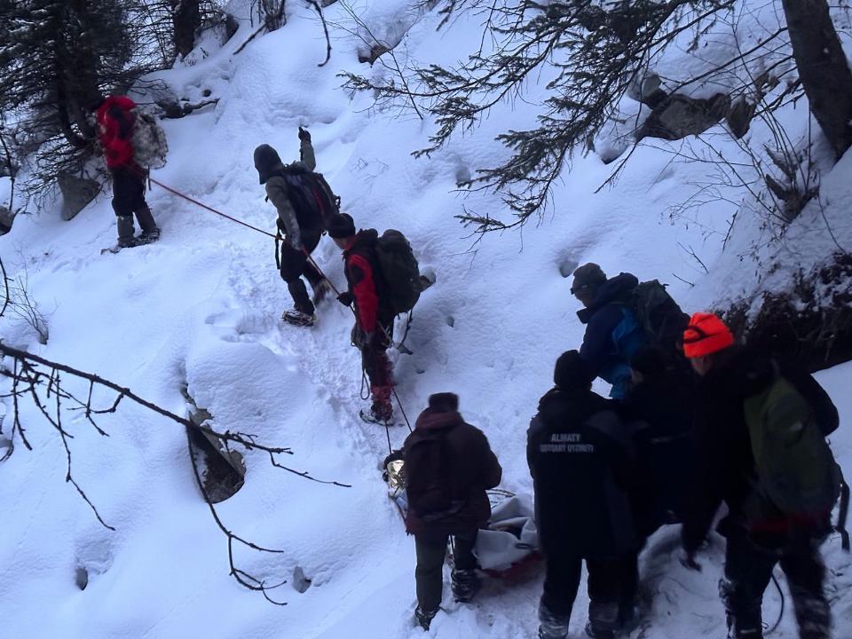 Алмаарасанда тауда турист қар көшкінінің астында қалды