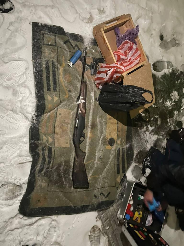 В Таразе нашли два схрона оружия и боеприпасов, которые были украдены в ходе январских событий . Фото: пресс-служба МВД РК