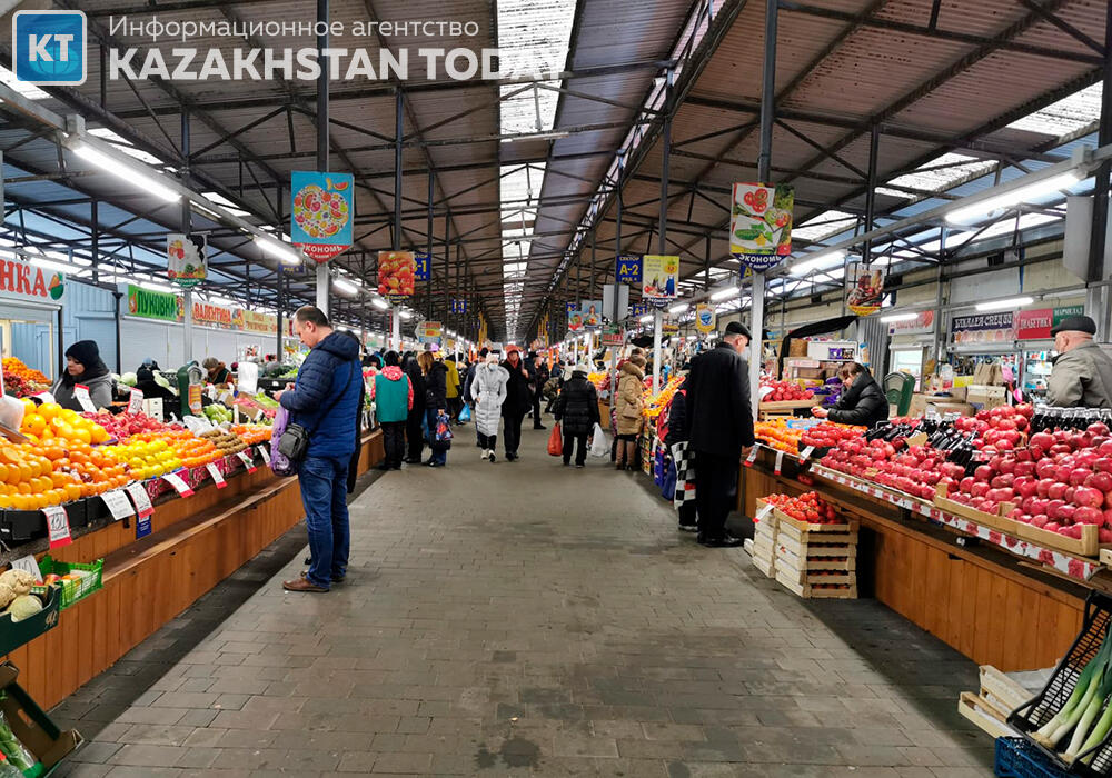 Рекордный рост цен на продукты: сколько денег оставили казахстанцы на базарах и в магазинах в 2022 году