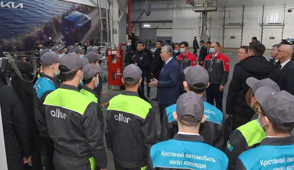 Визит главы государства в Костанайскую область. Фото: Президент посетил завод Allur / Акорда