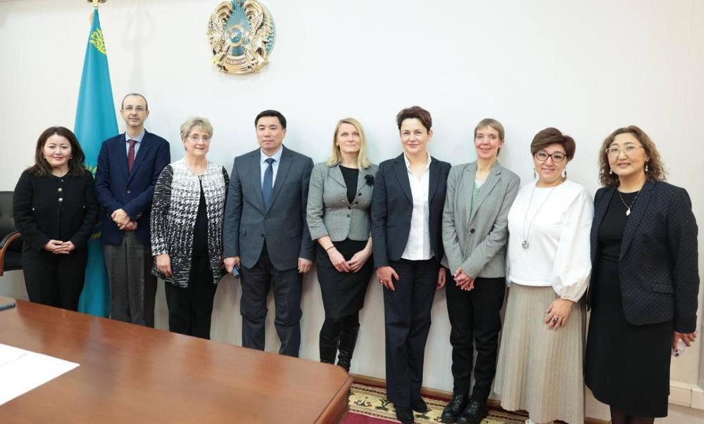 В Казахстане начала работу миссия МВФ 