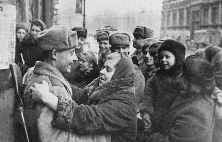 В 79-ю годовщину полного освобождения Ленинграда от блокады Санкт-Петербург посетят 46 ветеранов, ее переживших