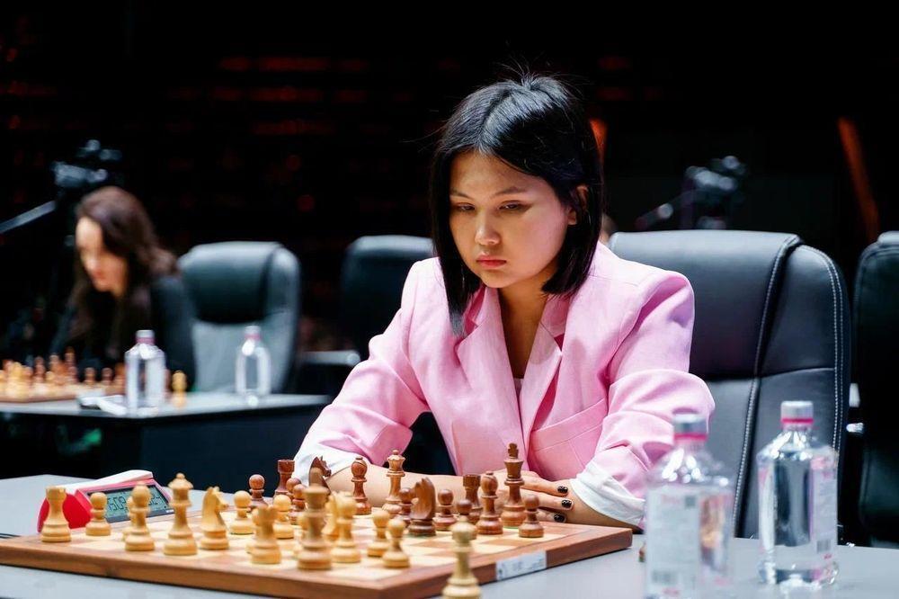 Kazakhstani Bibisara Assaubayeva beats well-known grandmaster Sergey Karjakin