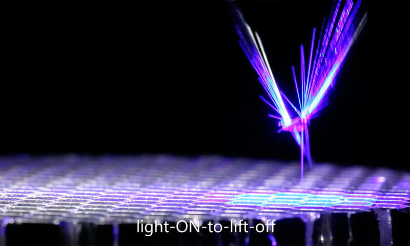 Исследователи разработали умный светочувствительный материал для автономных роботов, управляемых светом