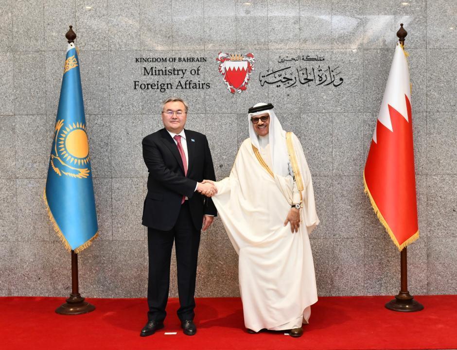 Kazakh FM pays official visit to Bahrain