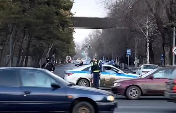 Неизвестный сообщил о заложенных взрывных устройствах в здании судов Жетысуской области 