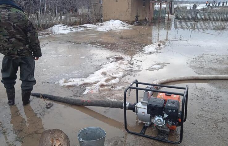 В нескольких населенных пунктах Жамбылской области подтопило придворовые территории