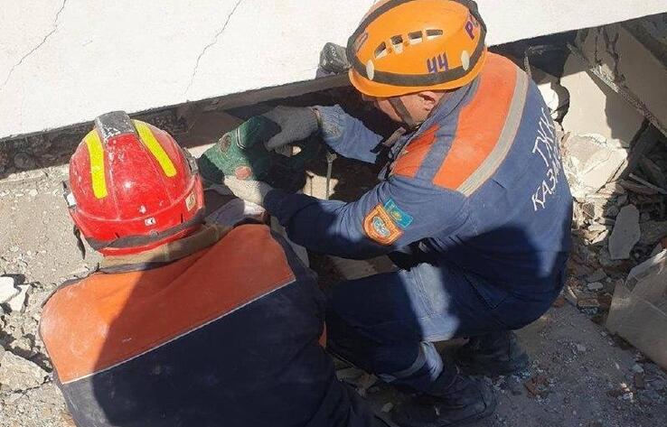 Түркияда Қазақстан азаматының денесі табылып, үйінді астынан шығарылды