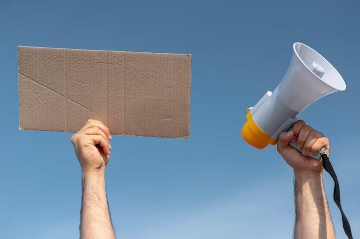 Мемлекет басшысы ереуілдерді өткізу тәртібін жеңілдететін заңға қол қойды