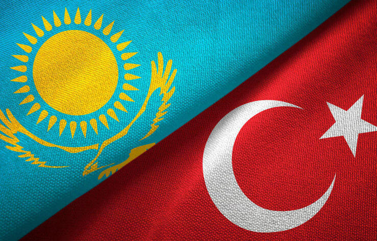 Humanitarian aid of Kazakhstan lands in Türkiye
