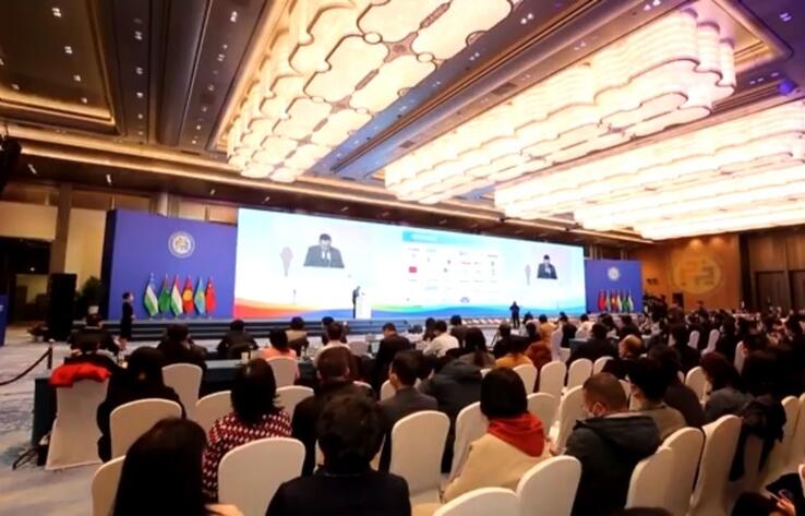 В Циндао состоялся первый Форум "Китай - Центральная Азия" 