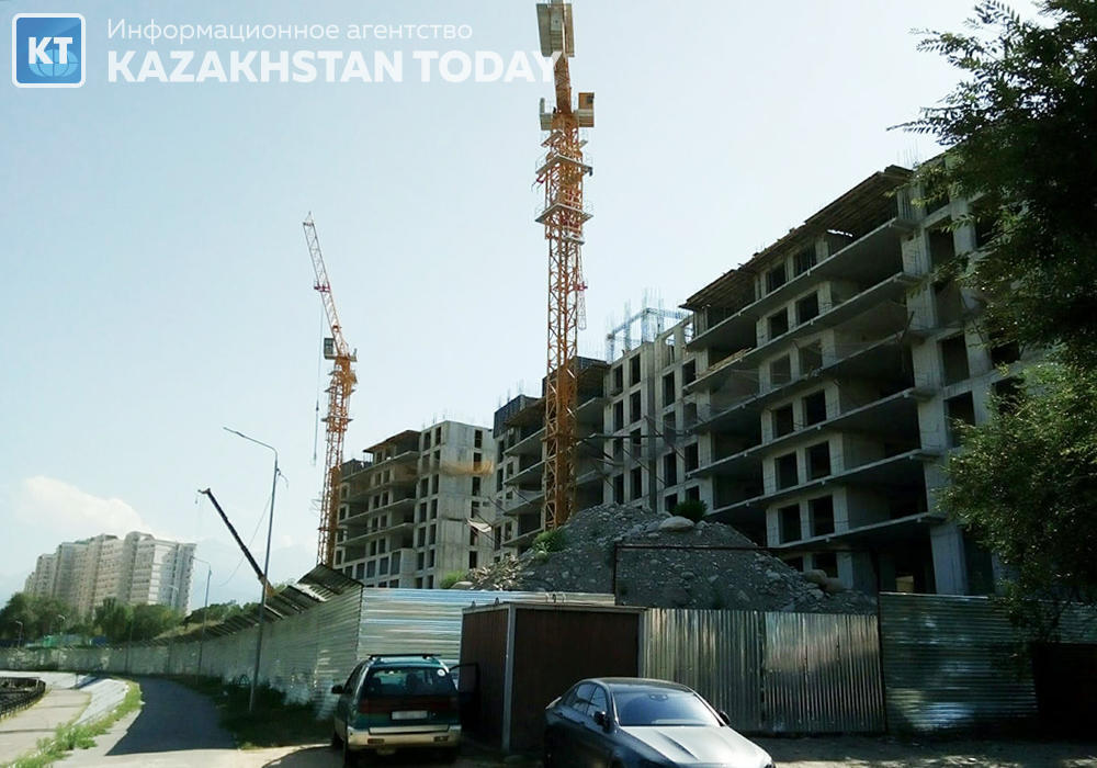 Астанада заңсыз салынған 76 құрылыс нысанында жұмыс тоқтатылды
