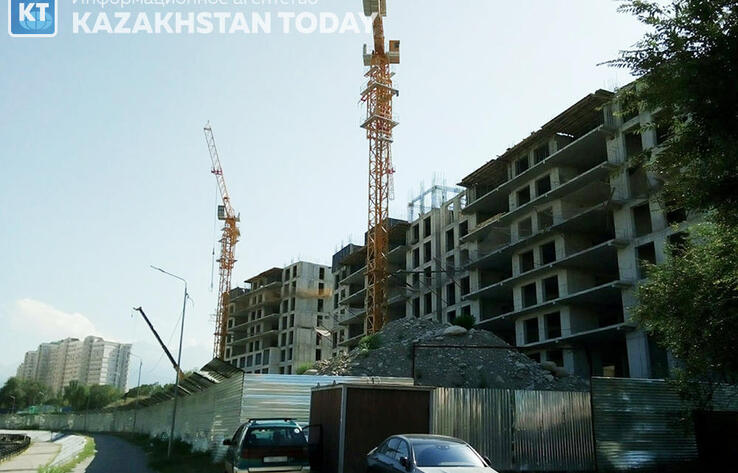 Астанада заңсыз салынған 76 құрылыс нысанында жұмыс тоқтатылды