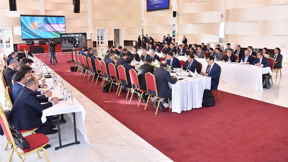 Казахстан и Узбекистан определили место строительства МЦПК "Центральная Азия". Фото: пресс-служба премьер-министра РК 