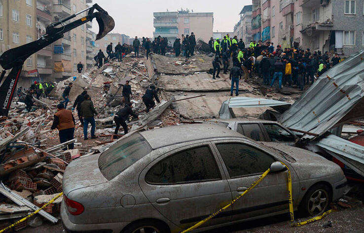 Число жертв землетрясений в Турции достигло почти 46 тысяч человек 