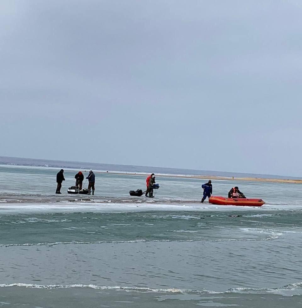 Қапшағай су қоймасында 12 балықшы құтқарылды