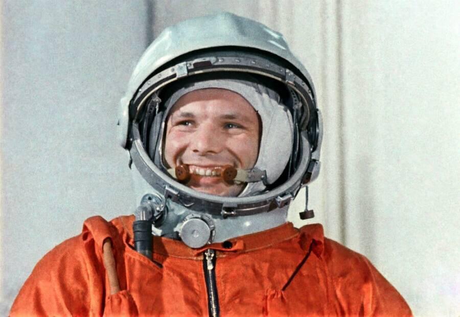 89 лет назад родился первый в истории космонавт Юрий Гагарин 