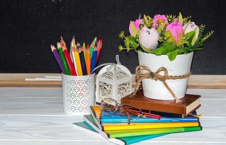 В Казахстане изменили дату празднования Дня учителя