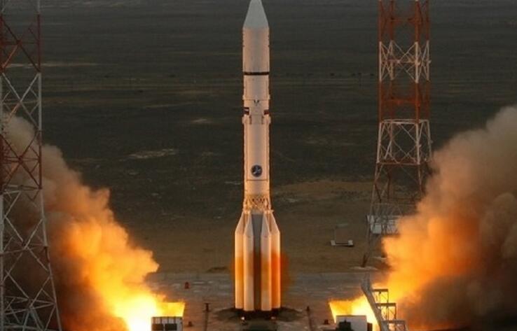 С космодрома Байконур запустили ракету-носитель "Протон-М" 