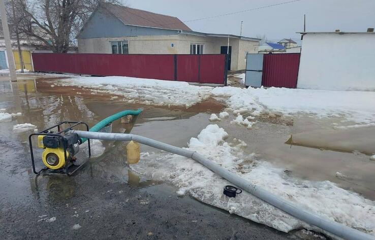 В Западном Казахстане из-за паводков эвакуировано более 240 человек