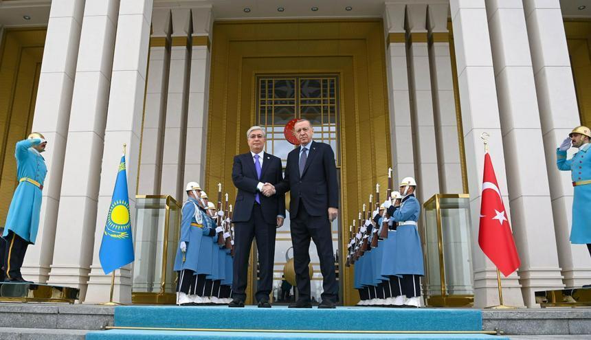 Recep Tayyip Erdoğan greets President Tokayev in Külliye residence