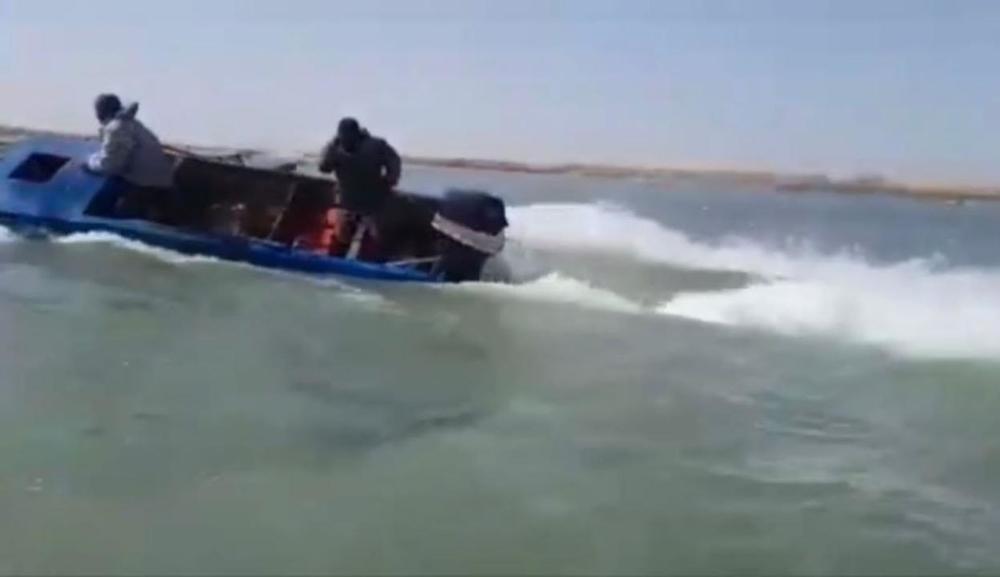 Браконьерлер Іле өзенінде инспектор және аңшымен бірге қайықты суға батыруға тырысты