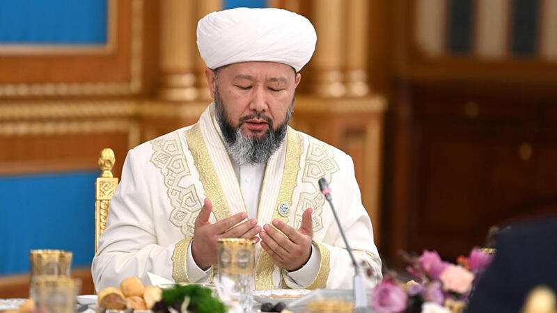 Auyzashar on behalf of the President in Akorda. Images | Akorda