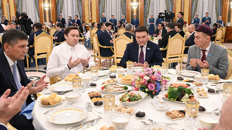 Auyzashar on behalf of the President in Akorda. Images | Akorda